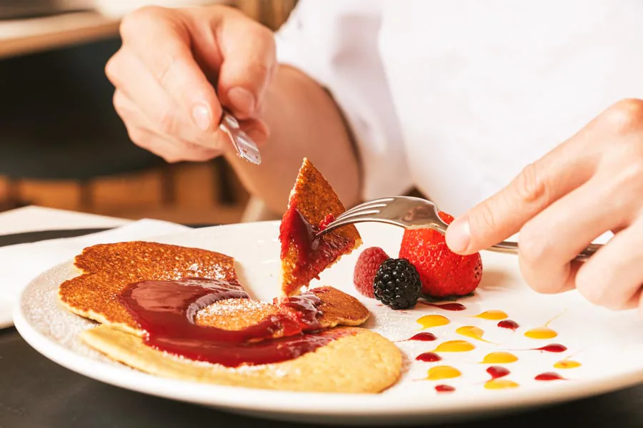 Desayuno Buffet Batela - Lasala Plaza Hotel